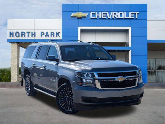 2018 Chevrolet Suburban LT 4WD photo