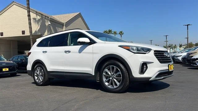 2018 Hyundai Santa Fe SE FWD photo