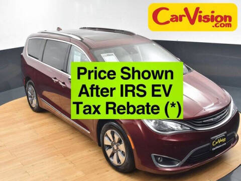2018 Chrysler Pacifica Minivan Hybrid Limited FWD photo