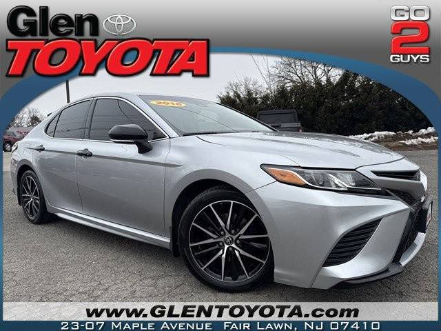 2018 Toyota Camry SE FWD photo