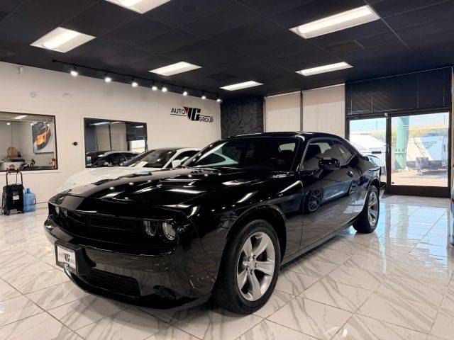2018 Dodge Challenger SXT RWD photo