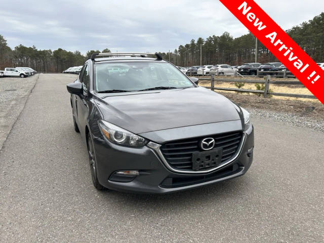 2018 Mazda 3 Touring FWD photo
