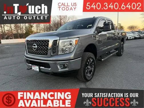 2017 Nissan Titan XD SV 4WD photo