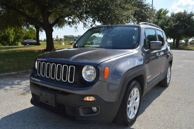 2017 Jeep Renegade Latitude FWD photo