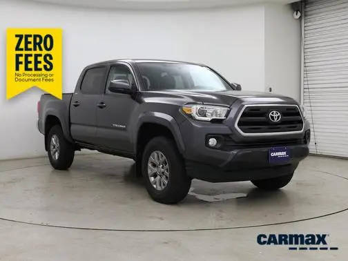 2017 Toyota Tacoma SR5 4WD photo