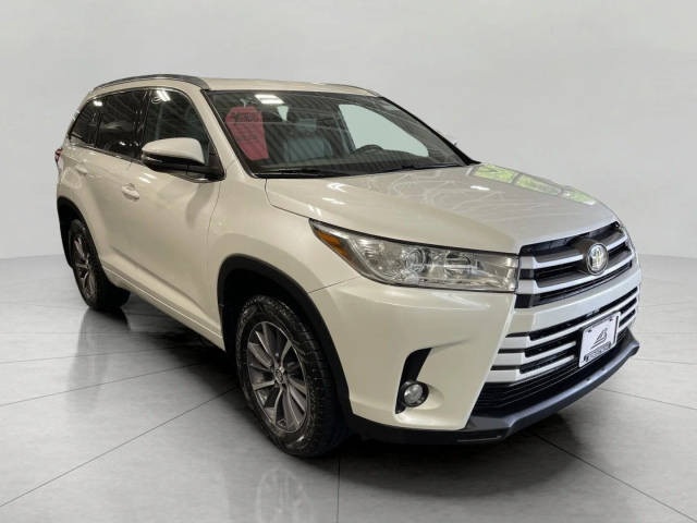 2018 Toyota Highlander XLE AWD photo