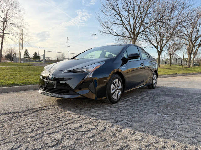 2017 Toyota Prius Three FWD photo