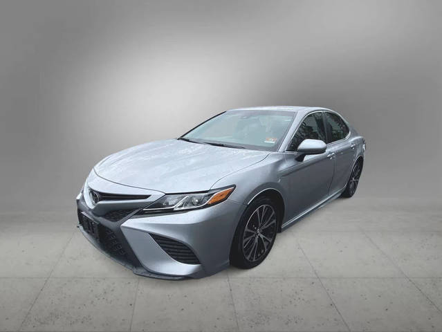 2018 Toyota Camry SE FWD photo