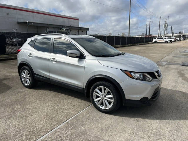 2017 Nissan Rogue Sport SV FWD photo