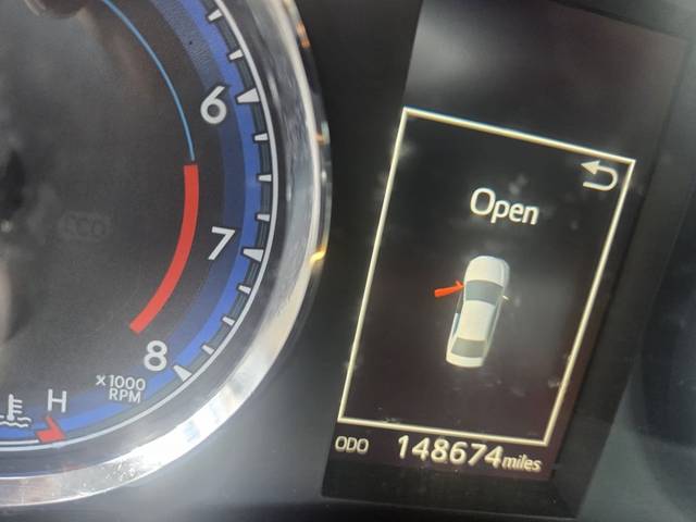 2017 Toyota Corolla SE FWD photo