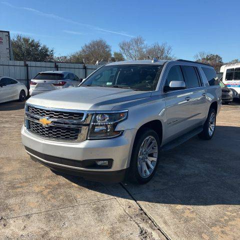 2017 Chevrolet Suburban LT RWD photo