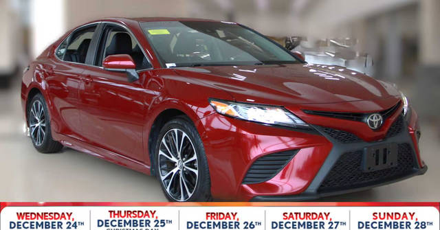 2018 Toyota Camry SE FWD photo