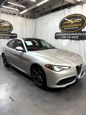 2018 Alfa Romeo Giulia Ti Sport AWD photo