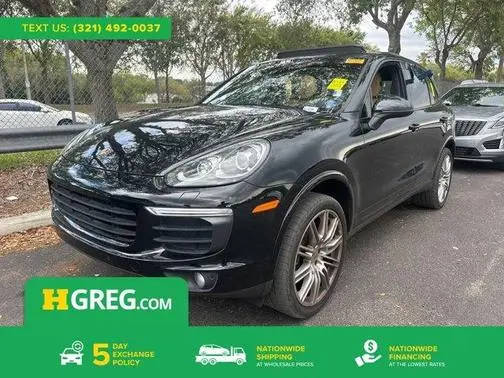2018 Porsche Cayenne Platinum Edition AWD photo
