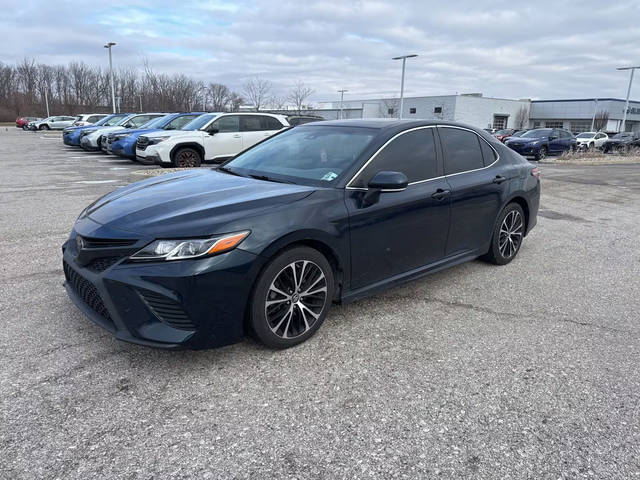 2018 Toyota Camry SE FWD photo