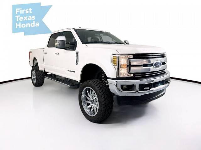 2018 Ford F-250 Super Duty LARIAT 4WD photo