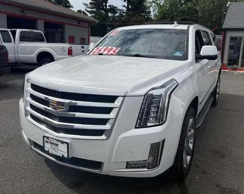 2018 Cadillac Escalade ESV Luxury 4WD photo