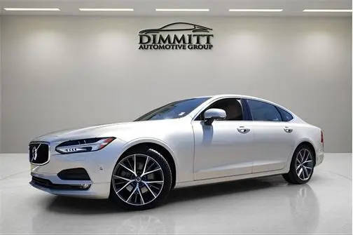 2018 Volvo S90 Momentum FWD photo