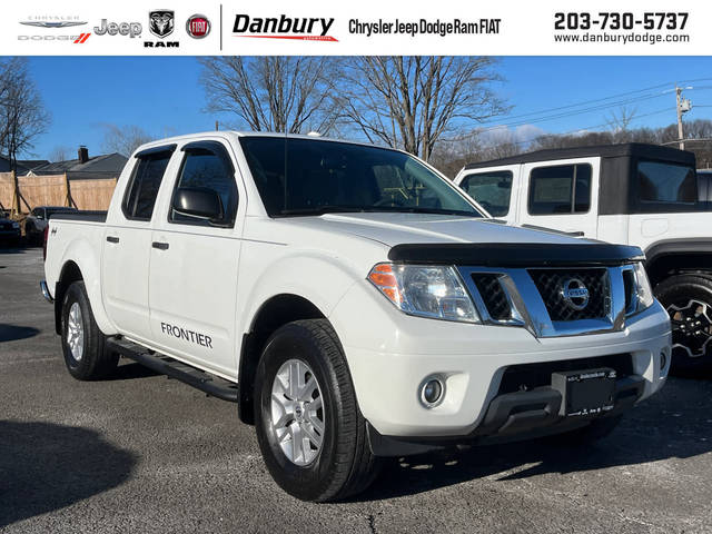 2017 Nissan Frontier SV V6 4WD photo