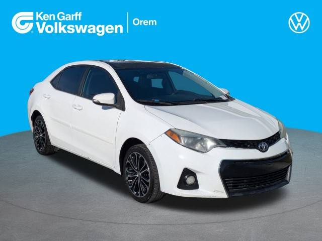 2015 Toyota Corolla  FWD photo