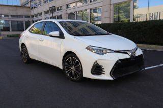 2018 Toyota Corolla SE FWD photo