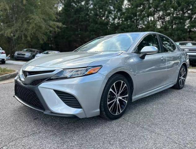 2018 Toyota Camry SE FWD photo