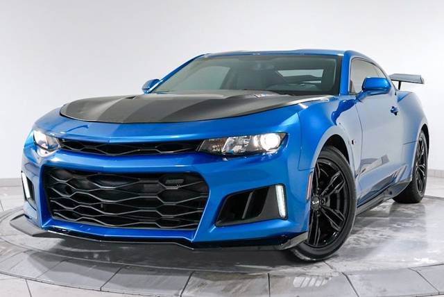 2018 Chevrolet Camaro 2LT RWD photo