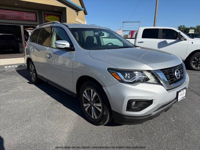 2017 Nissan Pathfinder SV 4WD photo