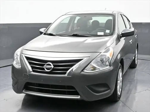 2018 Nissan Versa SV FWD photo