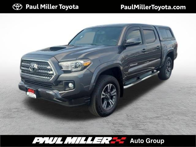 2017 Toyota Tacoma TRD Sport 4WD photo