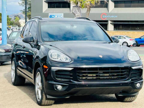 2018 Porsche Cayenne  AWD photo