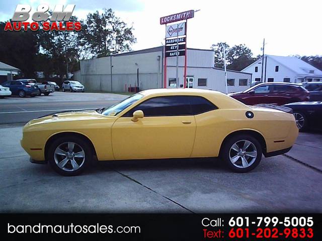 2018 Dodge Challenger SXT RWD photo
