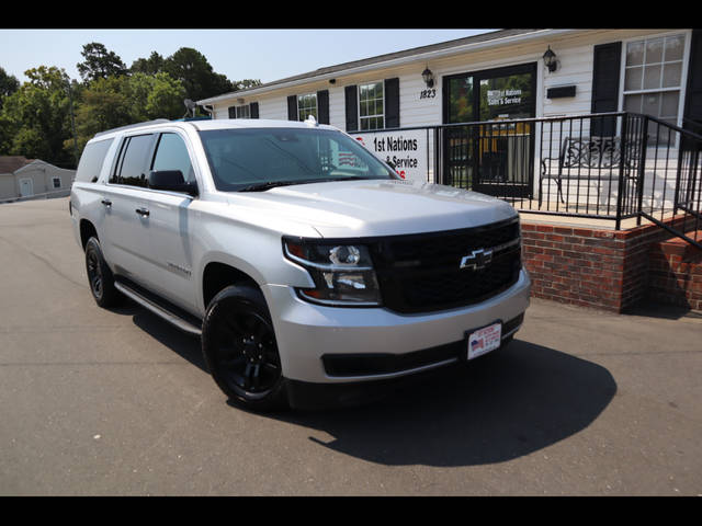 2018 Chevrolet Suburban LT 4WD photo