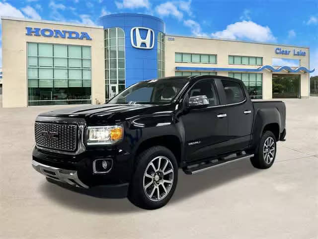 2018 GMC Canyon 4WD Denali 4WD photo