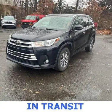 2018 Toyota Highlander XLE AWD photo
