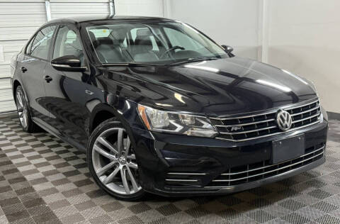 2018 Volkswagen Passat R-Line FWD photo