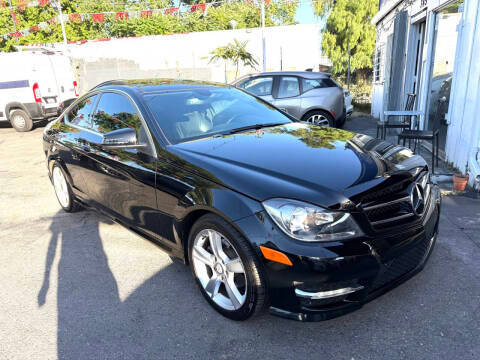 2015 Mercedes-Benz C-Class C 250 RWD photo
