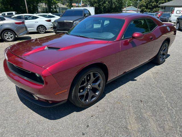 2018 Dodge Challenger SXT RWD photo