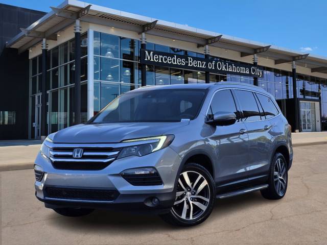 2017 Honda Pilot Touring AWD photo