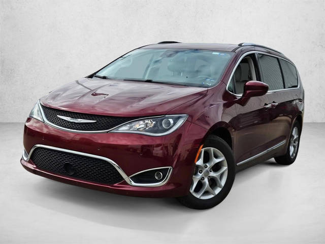 2018 Chrysler Pacifica Minivan Touring L Plus FWD photo