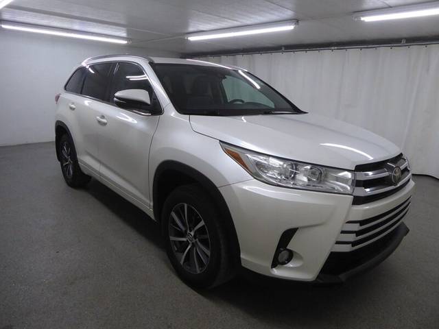 2018 Toyota Highlander XLE AWD photo