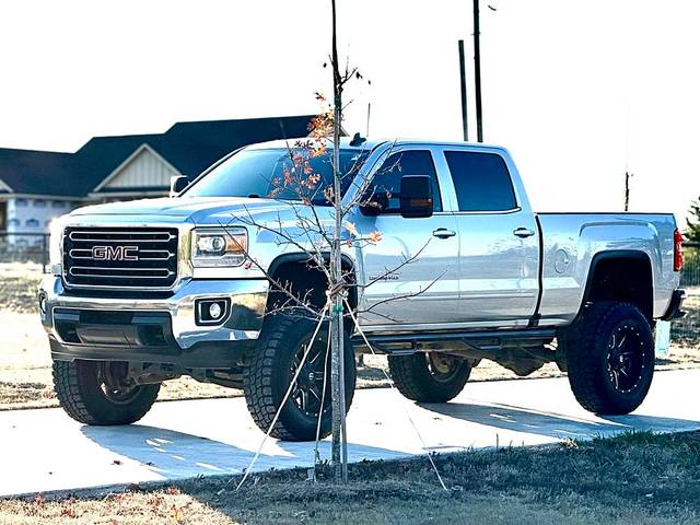 2017 GMC Sierra 2500HD SLE 4WD photo