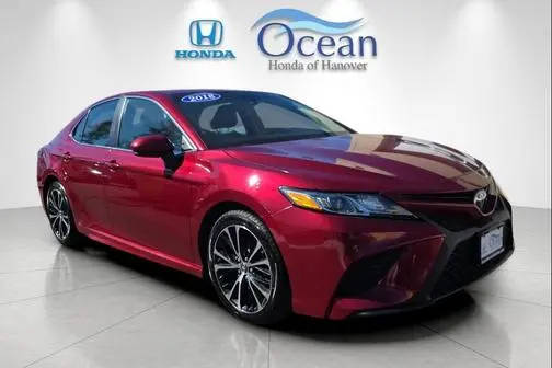 2018 Toyota Camry SE FWD photo