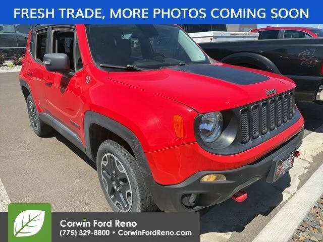 2016 Jeep Renegade Trailhawk 4WD photo