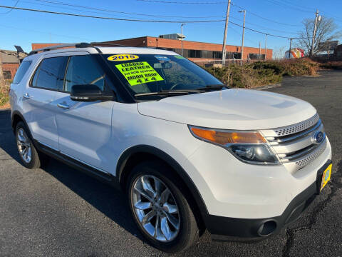 2015 Ford Explorer XLT 4WD photo