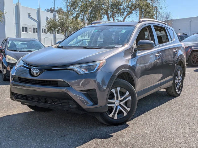 2018 Toyota RAV4 LE FWD photo