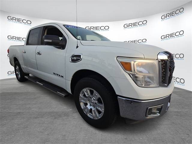 2017 Nissan Titan SV RWD photo