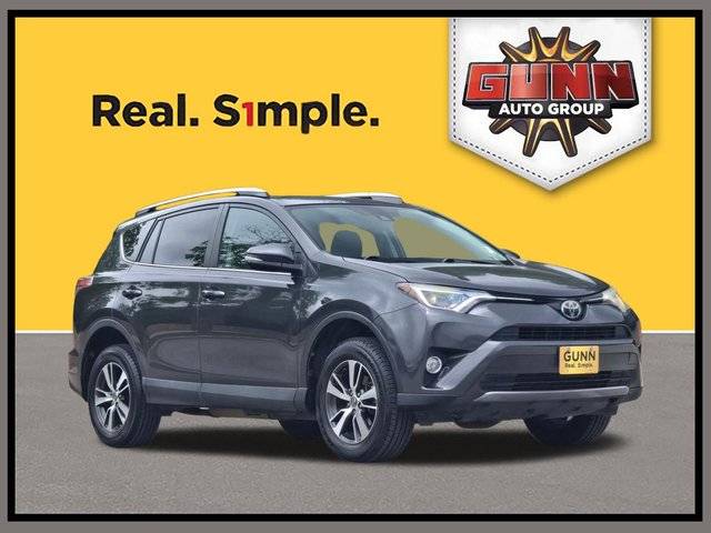 2017 Toyota RAV4 XLE FWD photo