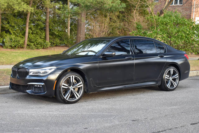 2018 BMW 7 Series 750i RWD photo