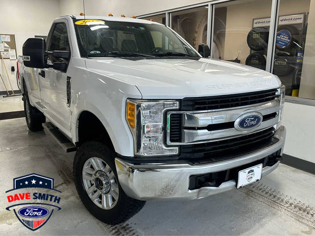 2017 Ford F-250 Super Duty XL 4WD photo